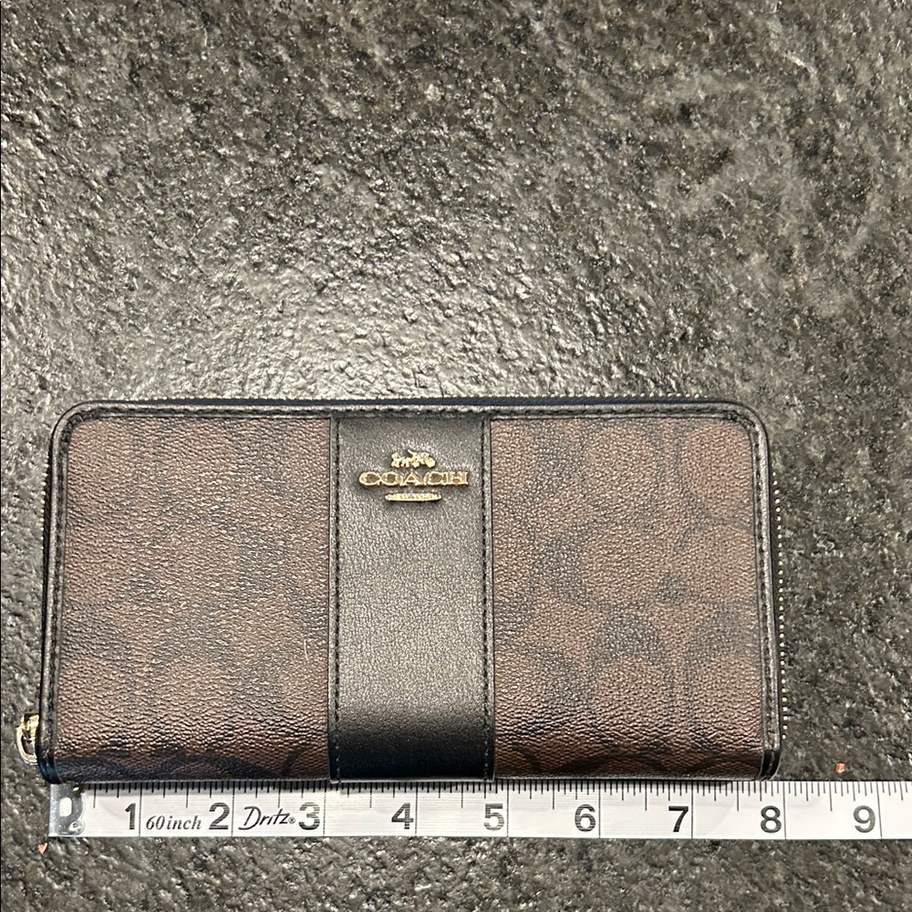 Coach Signature Brown and Black Zip Wallet - Picture 10 of 12